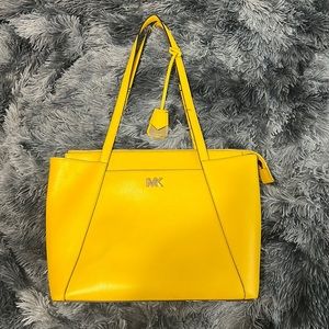 Beautiful yellow authentic Michael Kors purse